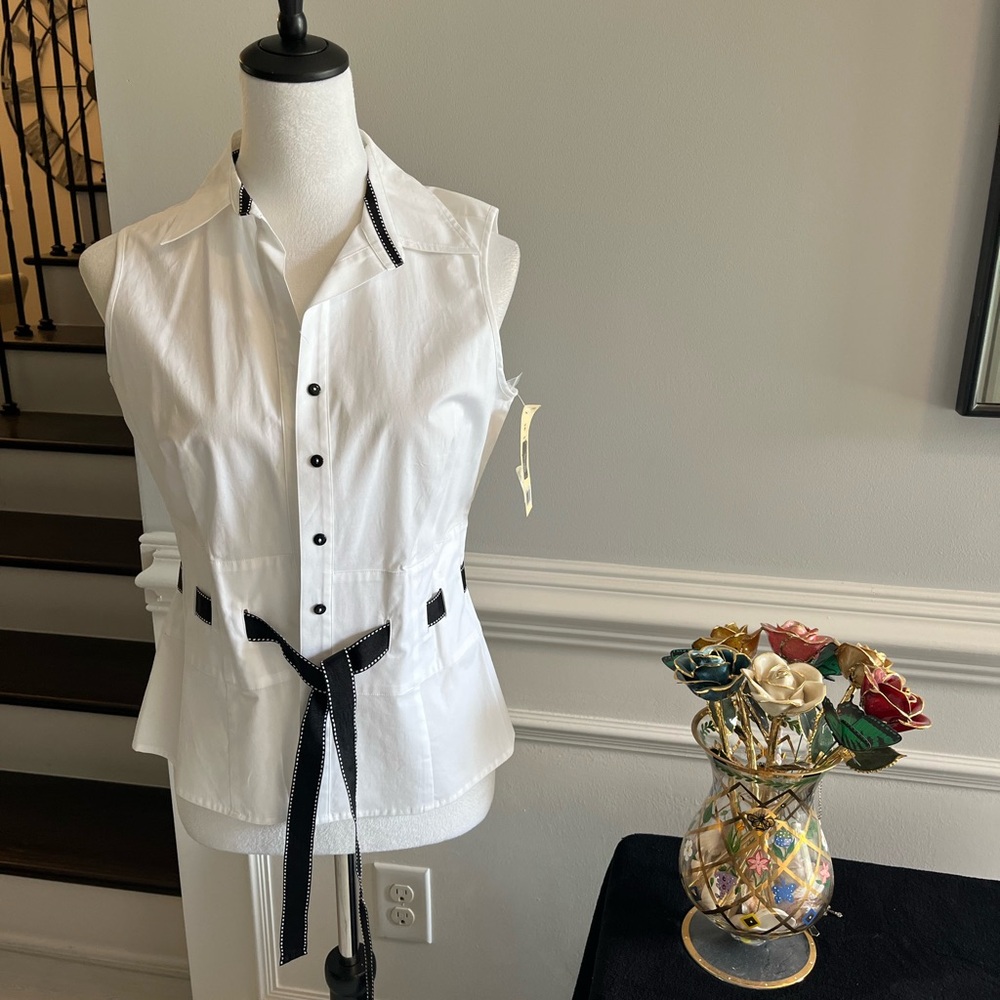 Nexx White Sleeveless Button-Down Shirt with Black Accents